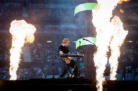 Ed Sheeran Performs in Madrid - Spain