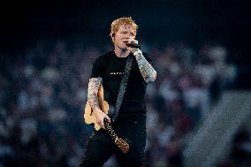Ed Sheeran Performs in Madrid - Spain