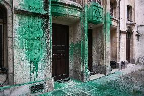 Paint on synagogues in Paris - FA