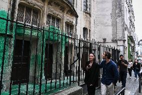 Paint on synagogues in Paris - FA
