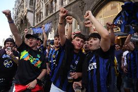 CALCIO - UEFA Champions League - Fans at the Champions League final