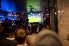 Atmosphere in paris bars during the PSG - Inter Milan match - Paris AJ