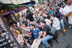 Atmosphere in paris bars during the PSG - Inter Milan match - Paris AJ