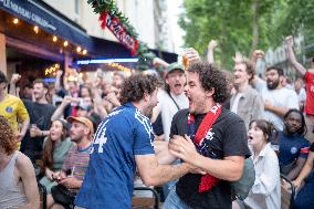 Atmosphere in paris bars during the PSG - Inter Milan match - Paris AJ