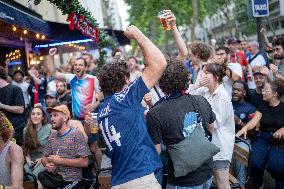 Atmosphere in paris bars during the PSG - Inter Milan match - Paris AJ