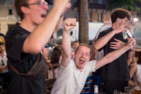 Atmosphere in paris bars after the PSG - Inter Milan match - Paris AJ