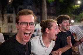 Atmosphere in paris bars after the PSG - Inter Milan match - Paris AJ