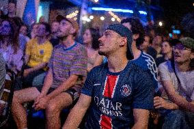 Atmosphere in paris bars after the PSG - Inter Milan match - Paris AJ