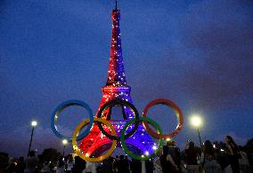 Eiffel Tower in the colors of Paris Saint-Germain - Paris