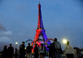 Eiffel Tower in the colors of Paris Saint-Germain - Paris