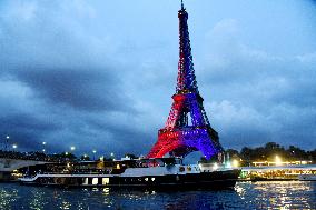 Eiffel Tower in the colors of Paris Saint-Germain - Paris