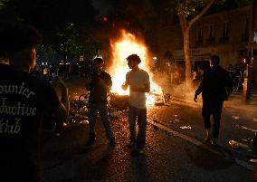 PSG supporters celebrate Champions League winning - Paris