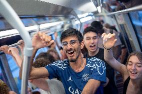 PSG Fans Celebrate Victory - UEFA Champions League Final - Paris