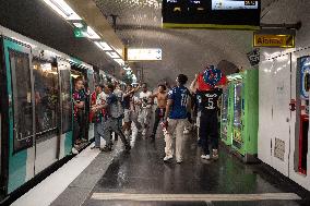 PSG Fans Celebrate Victory - UEFA Champions League Final - Paris