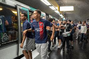 PSG Fans Celebrate Victory - UEFA Champions League Final - Paris