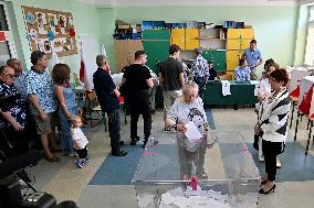 Polish Presidential Candidate Rafal Trzaskowski Votes - Warsaw