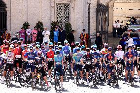 Pope Leo XVI Greets 'Giro D'Italia' Cyclists - Vatican