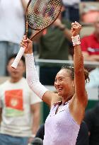 French Open - Zheng Reaches First Roland Garros Quarter-Final