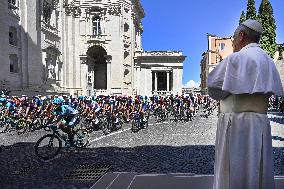 Pope Leo XIV Greets 'Giro D'Italia' Cyclists - Vatican