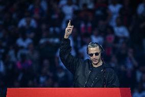 PSG celebrates Champions League trophy at Parc des Princes - FA