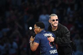 PSG celebrates Champions League trophy at Parc des Princes - FA