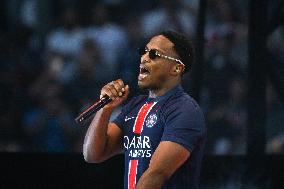 PSG celebrates Champions League trophy at Parc des Princes - FA