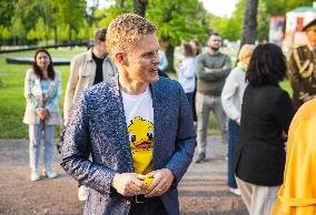 Charity duck rally