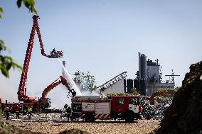Fire at garbage dump