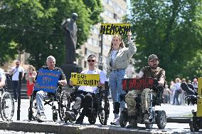Rally in support of Ukrainian POWs in Lviv