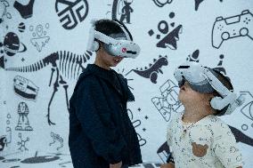 VR