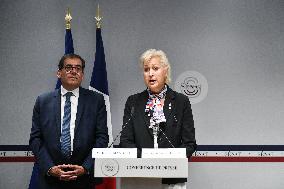 Presser on fast fashion bill at the Senate in Paris - FA