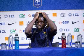 Manu Kone gives a press confenrence - Clairefontaine-en-Yvelines