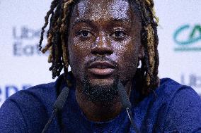 Manu Kone gives a press confenrence - Clairefontaine-en-Yvelines