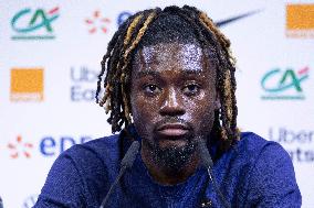 Manu Kone gives a press confenrence - Clairefontaine-en-Yvelines