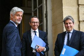 French PM Francois Bayrou meets party leaders in Paris - FA