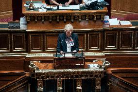 Senate examine the fast fashion law - Paris AJ