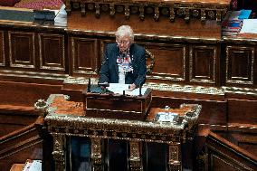 Senate examine the fast fashion law - Paris AJ
