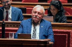 Senate examine the fast fashion law - Paris AJ