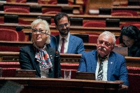 Senate examine the fast fashion law - Paris AJ