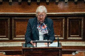 Senate examine the fast fashion law - Paris AJ