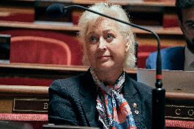 Senate examine the fast fashion law - Paris AJ