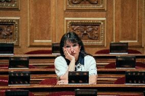 Senate examine the fast fashion law - Paris AJ