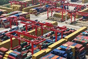 China Nanjing Port Containers