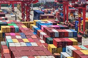 China Nanjing Port Containers