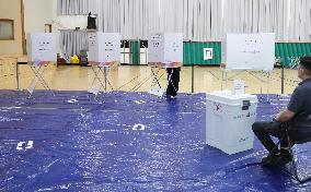 Citizens Cast Their Votes In South Korea Presidential Election