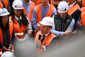 Emmanuel Macron visits the Envision AESC - Douai