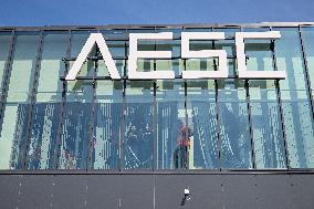 Emmanuel Macron visits the Envision AESC - Douai