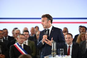 Emmanuel Macron Inaugurates Maison France Services - Wallers