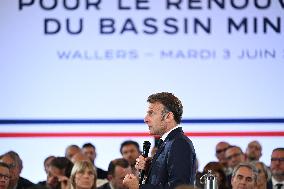 Emmanuel Macron Inaugurates Maison France Services - Wallers