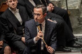 Questions To The Government - Paris